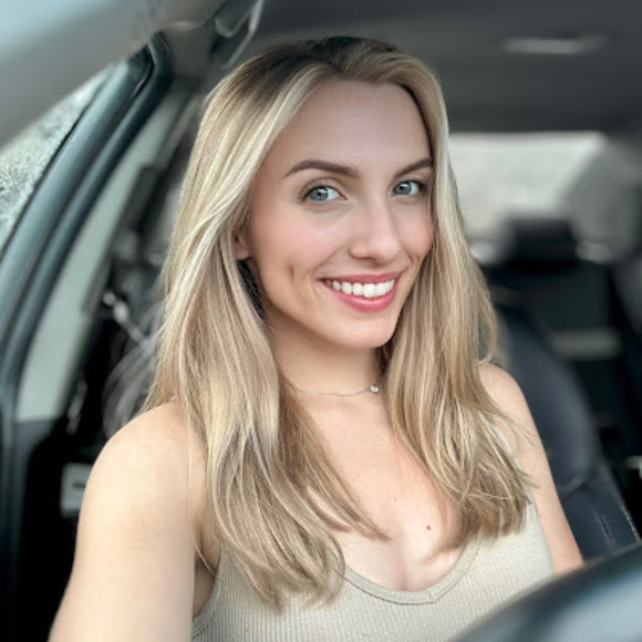 Meet the Posher Other - Meet your Posher, Alyssa